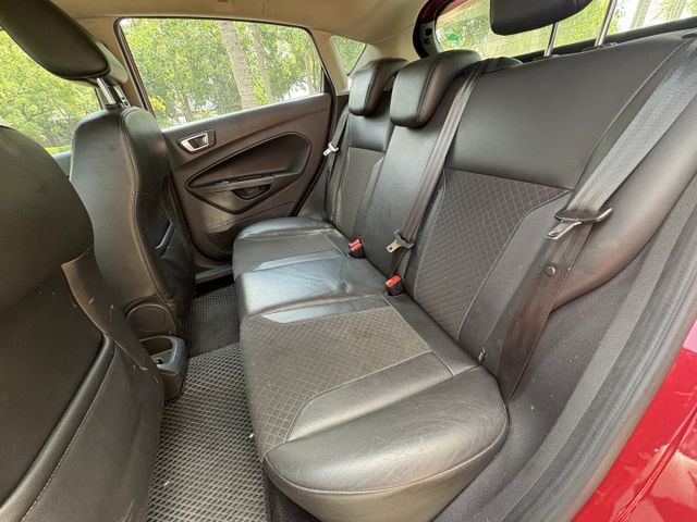 2016 FORD FIESTA 1.0S版 渦輪  恆溫 免鑰匙 原廠保養 原版件 年稅金僅八千多元  第16張相片