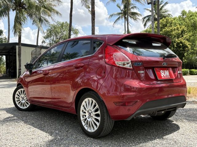 2016 FORD FIESTA 1.0S版 渦輪  恆溫 免鑰匙 原廠保養 原版件 年稅金僅八千多元  第19張相片