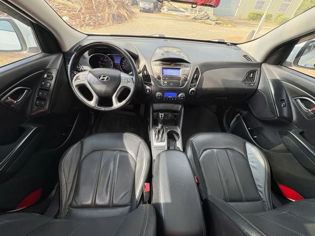 柴油 全景天窗 免鑰匙啟動 定速 陡坡緩降 原版件  第11張相片