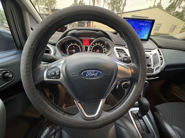 五門代步小車 FORD FIESTA 1.6 安卓影音  第7張相片