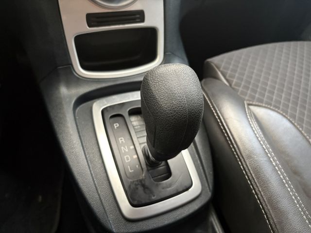 五門代步小車 FORD FIESTA 1.6 安卓影音  第8張相片