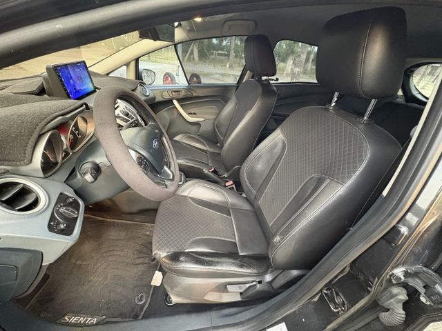 五門代步小車 FORD FIESTA 1.6 安卓影音  第15張相片