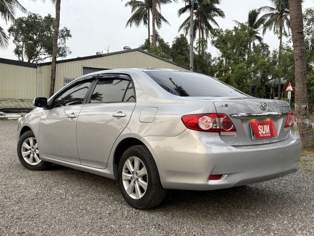 優質代步車 TOYOTA ALTIS 僅跑12萬多 平均年里程不到一萬 可全貸  第13張相片