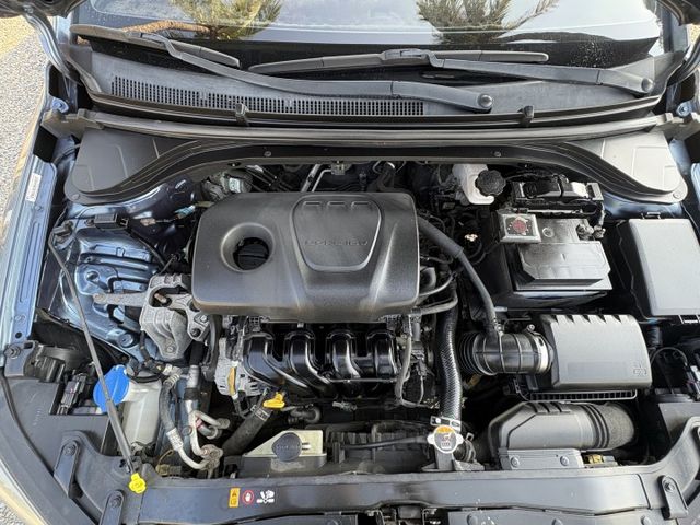 2017年 ELANTRA 僅跑四萬多 影音 原版件 循跡防滑 六安  第6張相片