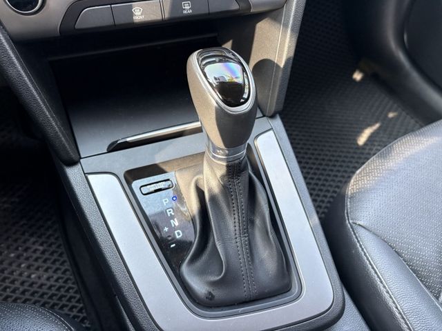 2017年 ELANTRA 僅跑四萬多 影音 原版件 循跡防滑 六安  第10張相片