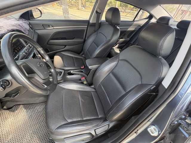 2017年 ELANTRA 僅跑四萬多 影音 原版件 循跡防滑 六安  第12張相片