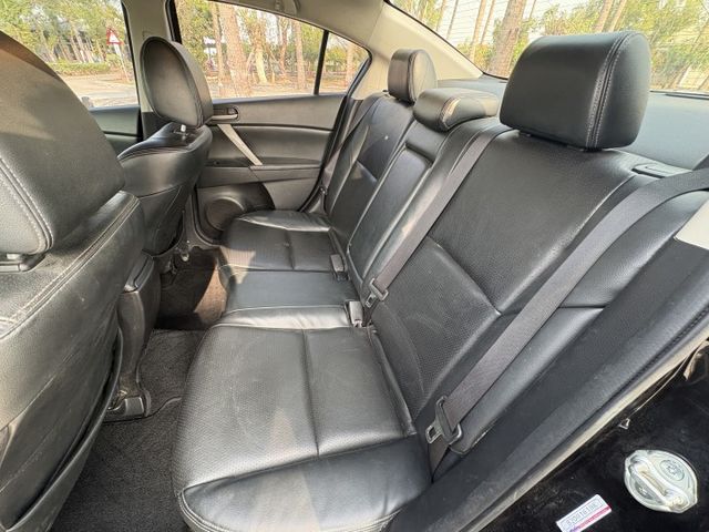 微笑馬三 頂級版 天窗 恆溫 換檔快撥 定速 原鈑件 全車正常 變速箱電磁閥剛換完  第16張相片