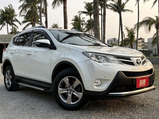 4WD 陡坡緩降 免鑰匙啟動 天窗 電動椅 原鈑件  第2張相片