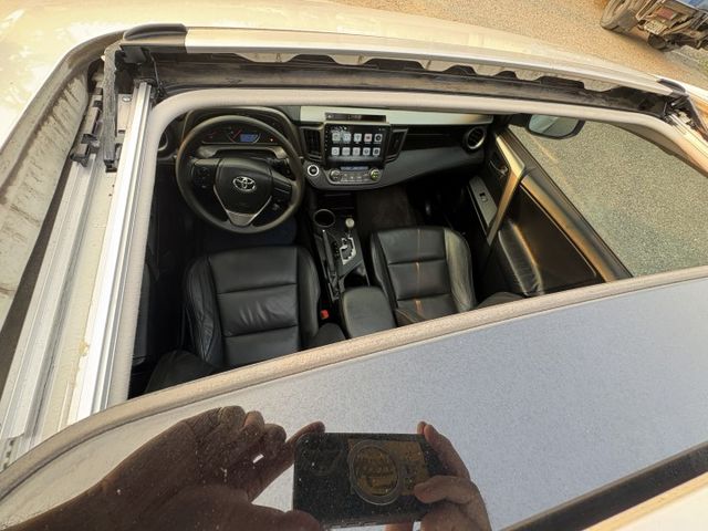 4WD 陡坡緩降 免鑰匙啟動 天窗 電動椅 原鈑件  第14張相片