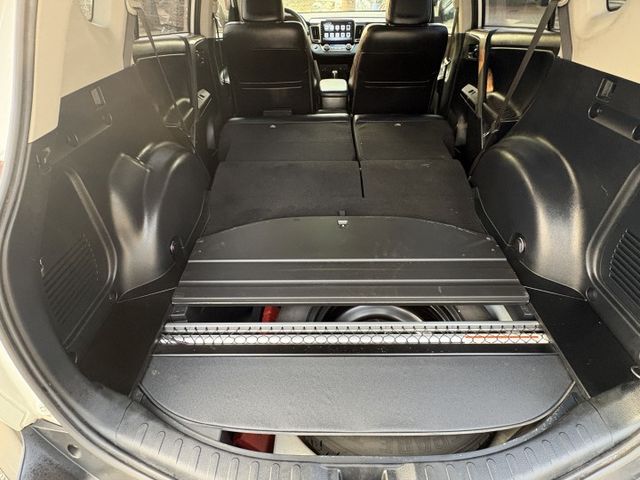 4WD 陡坡緩降 免鑰匙啟動 天窗 電動椅 原鈑件  第15張相片