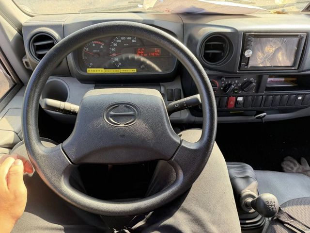 11.5呎 一手車 僅跑11萬公里 里程保證  第4張相片