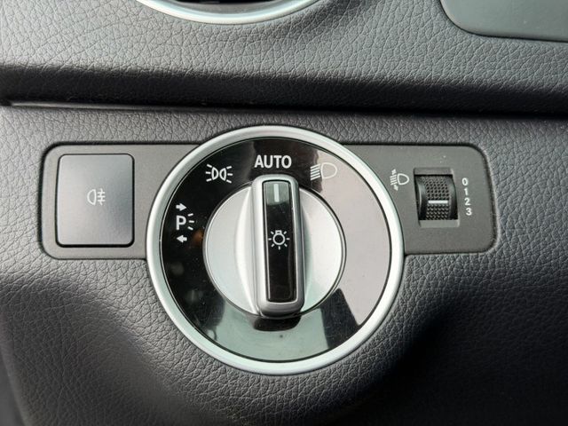 總代理 1.8渦輪 僅跑14萬公里 全車原版件 認證車  第19張相片