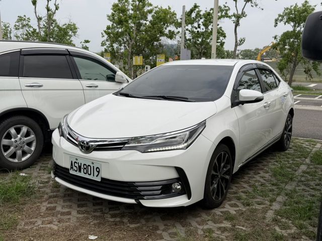 尊爵 一手車 僅跑7萬公里 LRD頭燈 電動座椅  第1張相片