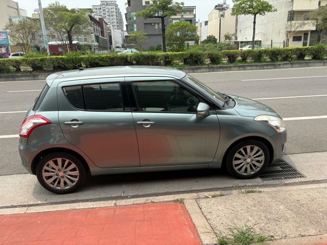 市區代步小車 車況佳  第3張相片
