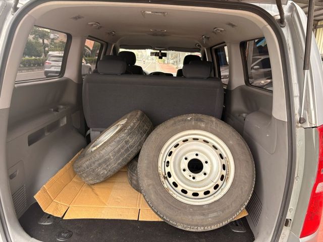 柴油 九人座大商旅 升級17吋輪框  第14張相片