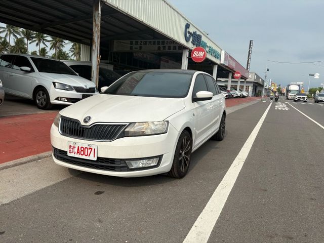 進口小車 僅跑十多萬 原鈑件 全景天窗  第1張相片