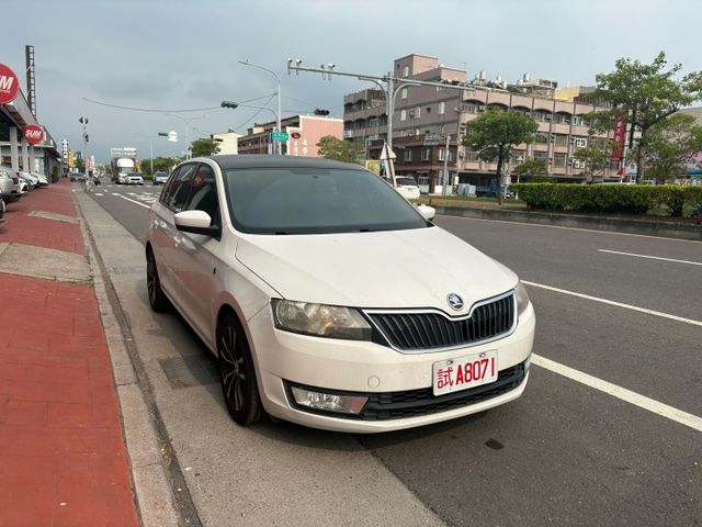 進口小車 僅跑十多萬 原鈑件 全景天窗  第2張相片