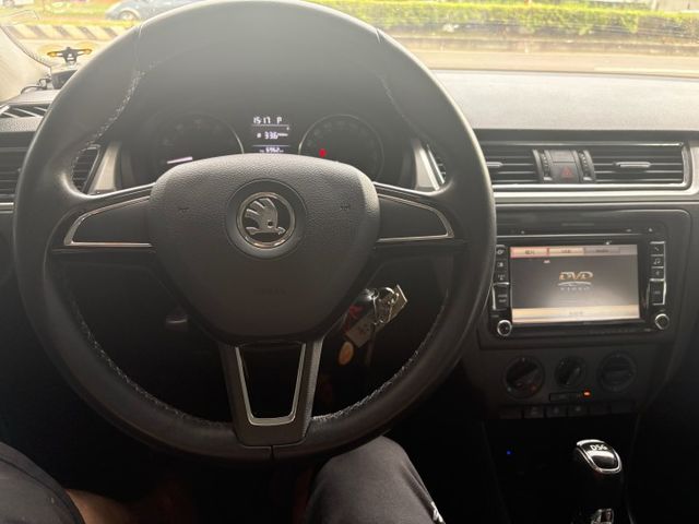 進口小車 僅跑十多萬 原鈑件 全景天窗  第6張相片