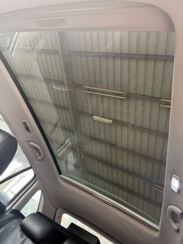 進口小車 僅跑十多萬 原鈑件 全景天窗  第11張相片