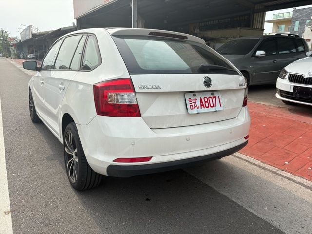 進口小車 僅跑十多萬 原鈑件 全景天窗  第13張相片