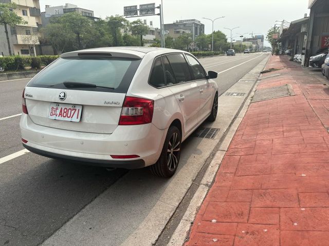 進口小車 僅跑十多萬 原鈑件 全景天窗  第14張相片