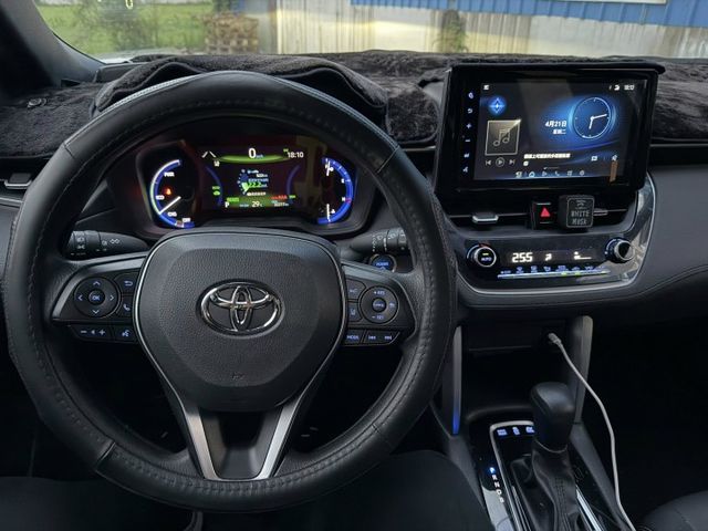 尊爵 油電 一手車 僅跑3.2萬 原廠保養 原廠保固中  第4張相片