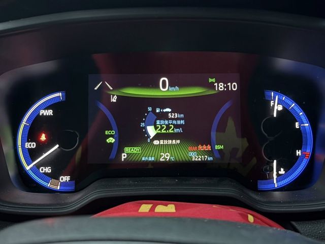 尊爵 油電 一手車 僅跑3.2萬 原廠保養 原廠保固中  第6張相片