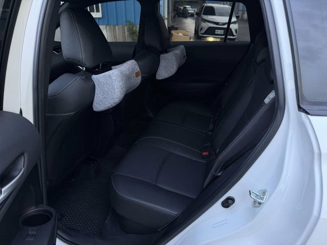 尊爵 油電 一手車 僅跑3.2萬 原廠保養 原廠保固中  第9張相片