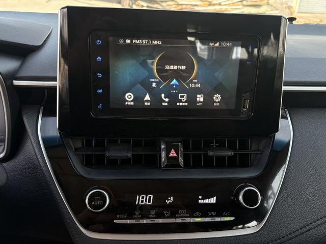 白色ALTIS ACC跟車系統 車道偏移 恆溫 原版件 多功能影音  第9張相片