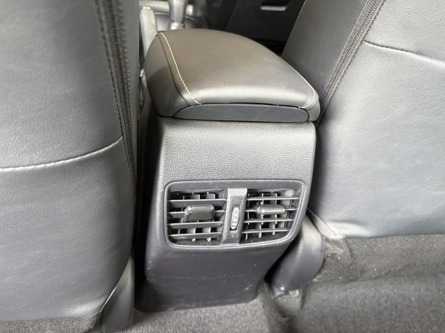 白色ALTIS ACC跟車系統 車道偏移 恆溫 原版件 多功能影音  第16張相片