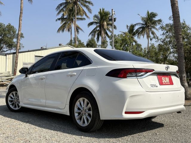 白色ALTIS ACC跟車系統 車道偏移 恆溫 原版件 多功能影音  第19張相片