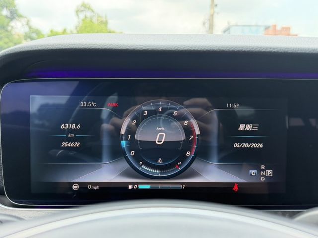 17年式 P3 23P跟車/多光束頭燈/冷熱通風椅/全液晶儀表/柏林/動態座椅/氛圍燈/盲點/360環景/電尾門/香氛  第18張相片
