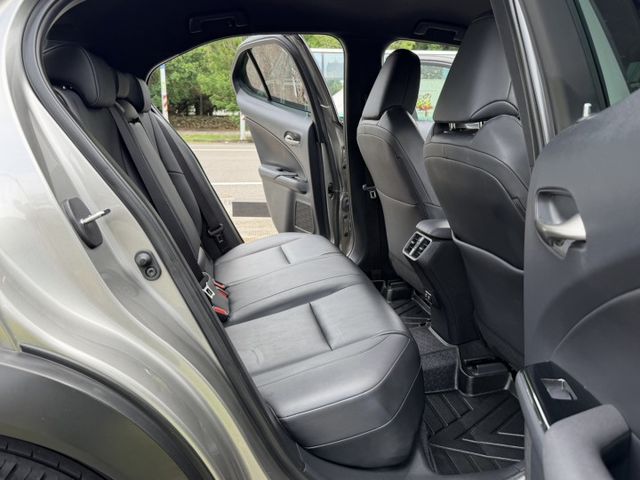 菁英版 僅跑6萬多公里 里程保證 全車原版件 認證車 可全貸  第10張相片