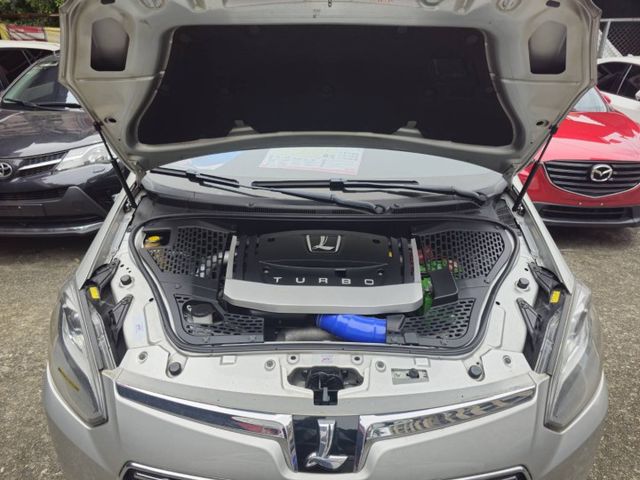 七人座 天窗 360環景 雙螢幕  IKEY 雙電滑門 定速 循跡 魚眼 HID  第15張相片