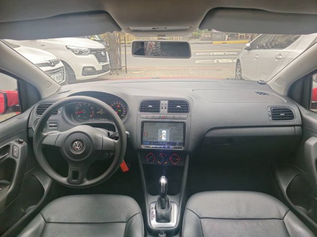 僅跑七萬 一手車 原廠保養(剛保養完) 無待修 熱門小車 要買要快  第11張相片