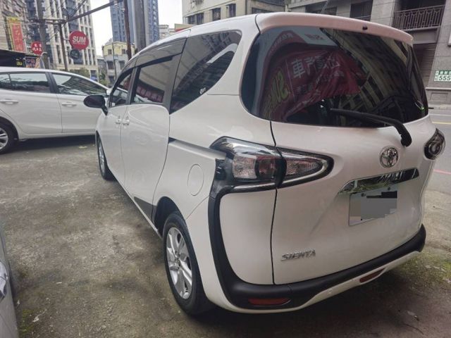 1.8新車保固中/5人座/雙滑門/摸門/免鑰匙啟動/車道偏移  第6張相片