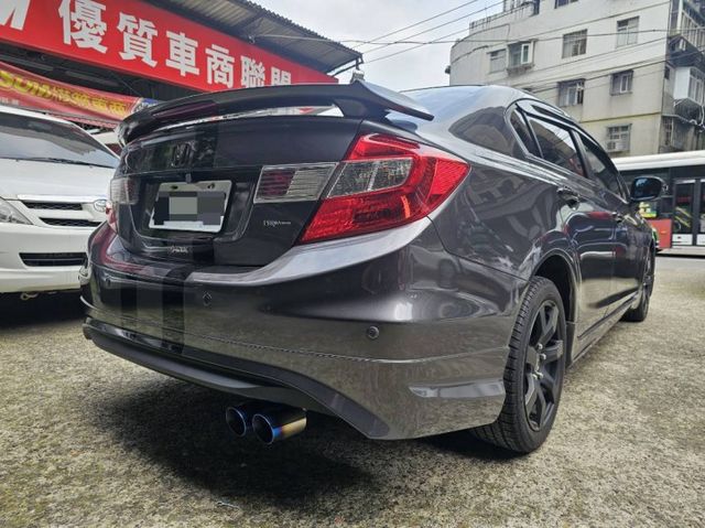 VIT-S版 改裝流水方向燈、排氣管、音響、安卓、抬頭顯示器  第5張相片