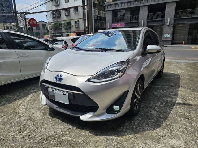 導航 CARPLAY 倒車顯影 藍芽音樂 網路電視 省油 好停車 都市首選 (車輛準備中)  第1張相片