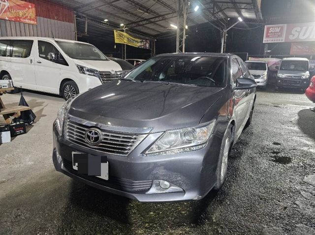 2.5L HID頭燈  倒車顯影 原廠大螢幕 方向盤快控鍵 雙區恆溫 中控螢幕 定速 後座出風口(車輛準備中  第1張相片