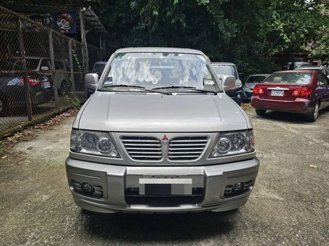 一手車 僅跑5萬 超優質代步小客貨 賺錢車  第2張相片