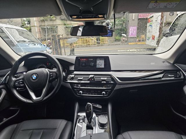 一手車 可認證 原鈑件  IKEY 摸門解鎖 盲點偵測 氣氛燈  第9張相片