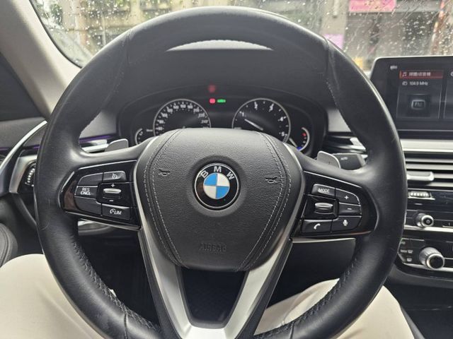 一手車 可認證 原鈑件  IKEY 摸門解鎖 盲點偵測 氣氛燈  第16張相片