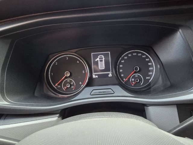 原廠新車四年無限公里保固 原鈑件 可認證 早鳥優惠價 自排150P 九人座  第4張相片