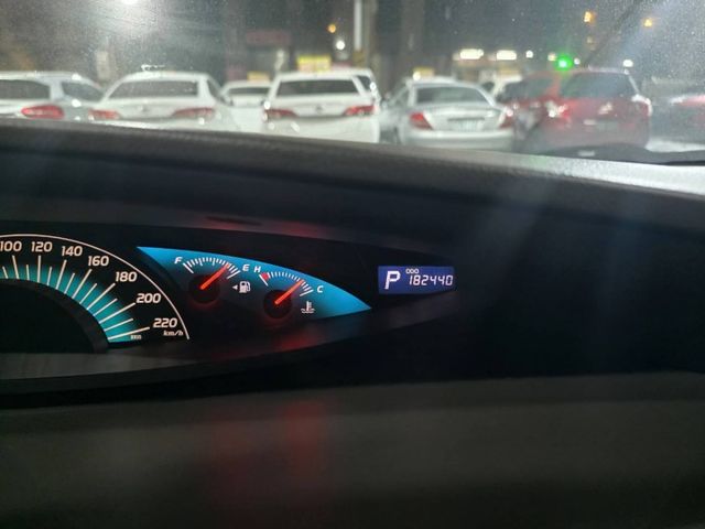 車況超優 倒車顯影 網路電視 藍芽音樂 電尾門 雙側電滑門 高清數位前後錄影  第三排電動收折  第7張相片