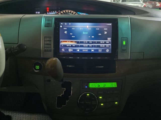 車況超優 倒車顯影 網路電視 藍芽音樂 電尾門 雙側電滑門 高清數位前後錄影  第三排電動收折  第8張相片