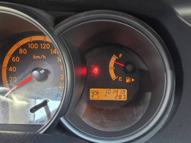 僅跑10萬 可認證 車超美 恆溫 旅行架 大空間 省油代步首選  第13張相片