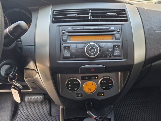 僅跑10萬 可認證 車超美 恆溫 旅行架 大空間 省油代步首選  第14張相片