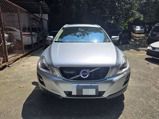 頂級安全與配備 ACC跟車 電動尾門 倒車顯影 電動收折 電動記憶椅 電子手煞  第2張相片