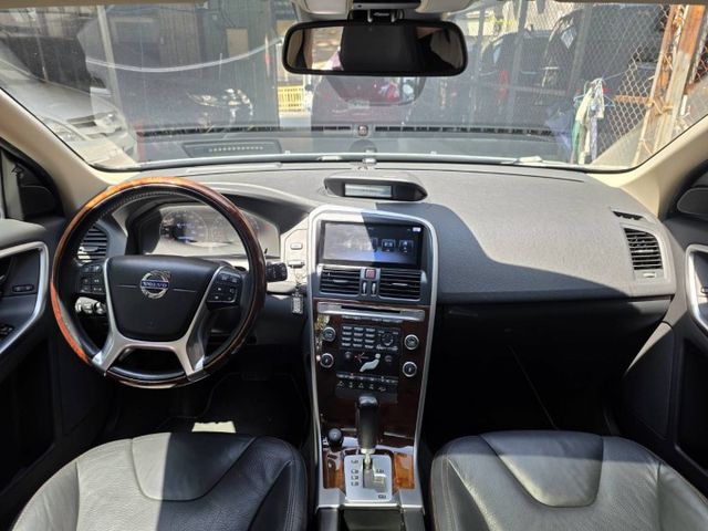 頂級安全與配備 ACC跟車 電動尾門 倒車顯影 電動收折 電動記憶椅 電子手煞  第12張相片