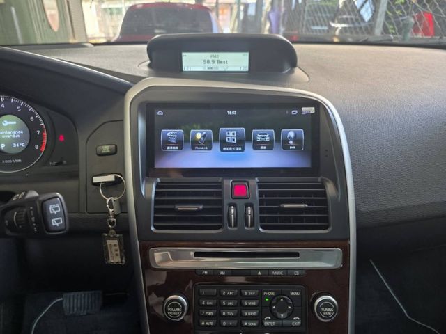 頂級安全與配備 ACC跟車 電動尾門 倒車顯影 電動收折 電動記憶椅 電子手煞  第17張相片